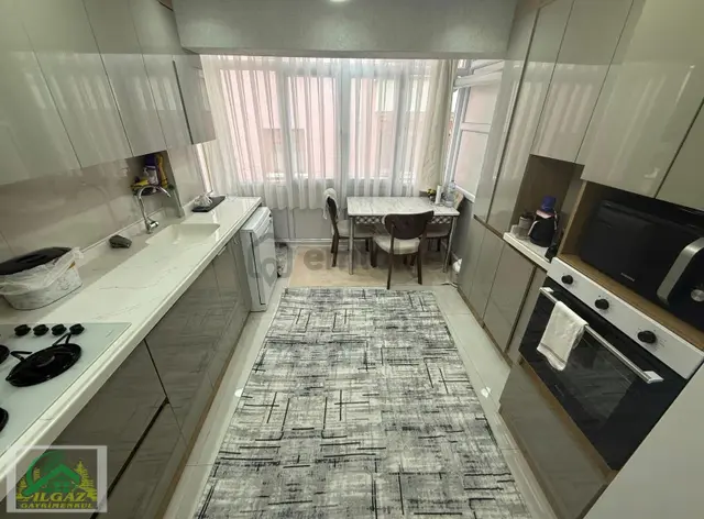 Ayvalı'nın Merkezin'de Ara Kat 3+1 120m² Ultra Lüks Yapılı Daire