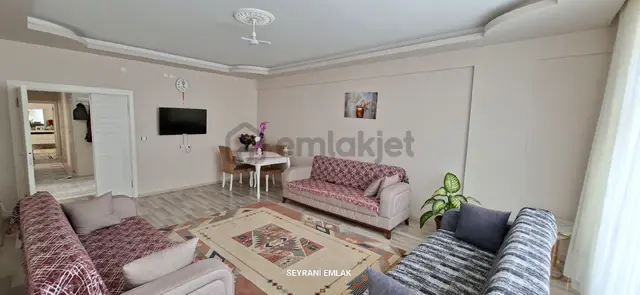 Develi Reşadiye Mahallesi Ana Cadde Üzerinde Satlık Çok Geniş 3+1 Daire 2