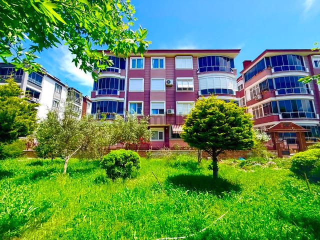 ▶ Körfez'den Yeşil Alan Manzaralı Ara Kat Ön Cephe Fuul Kredili 3+1 Daire ▶ Körfez'den Yeşil Alan Manzaralı Ara Kat Ön Cephe Fuul Kredili 3+1 Daire