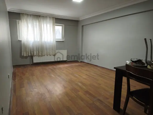 Üsküdar Merkezi Konumda Kiralık Bahçe Katı 2+1 2