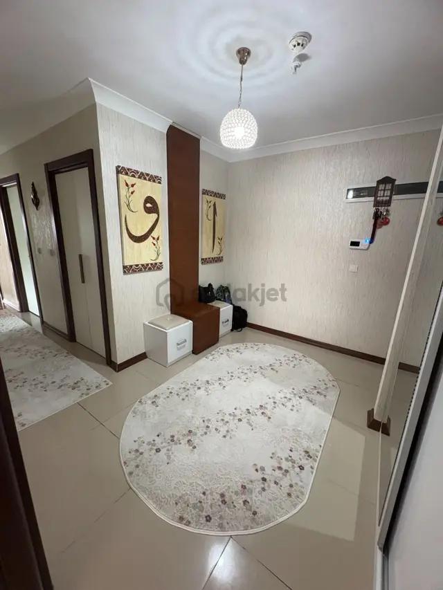 Sahibinden Bağlıca Mermeroğlu Cad. Ara Kat Geniş Ferah 4+1 2