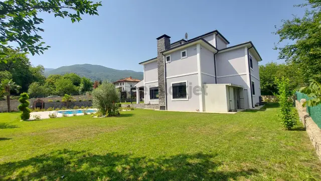Kartepe Derbent Doğa İçi Emsalsiz Satılık 6+1 Müstakil Villa 4