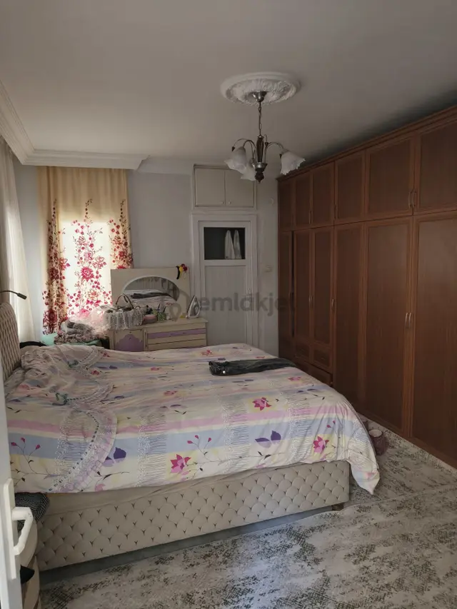 Adana Güzelyalıda Çukurova Devlet Hastanesine Yakın Konumda Eşyalı 3+1 Kiralık Fırsat Daire 4