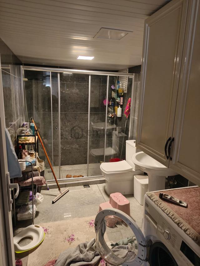 Adana Güzelyalıda Çukurova Devlet Hastanesine Yakın Konumda Eşyalı 3+1 Kiralık Fırsat Daire 5