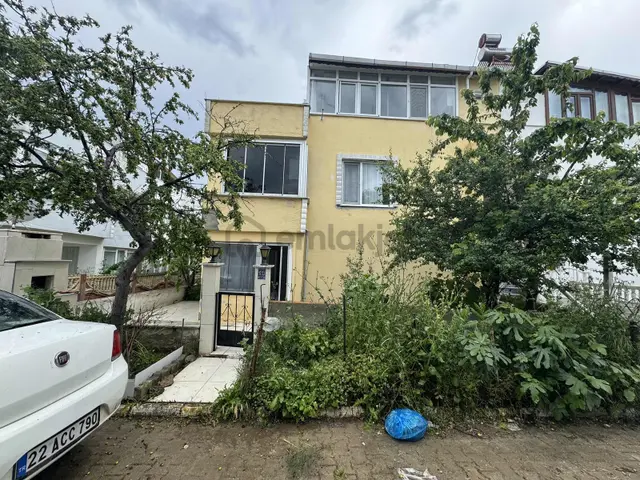 Gümüş Emlak'tan Eşyalı Satılık 1+1 Daire 2