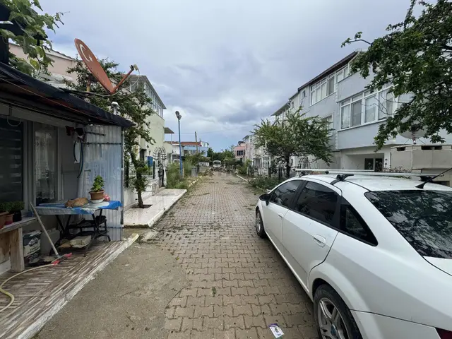 Gümüş Emlak'tan Eşyalı Satılık 1+1 Daire 3