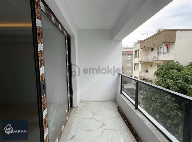 Bakan Dan Atatürk Mahallesinde Ara Kat 2+1 Kapalı Mutfak Daire 4