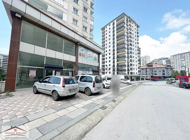 Cihan'dan Demirdağ Caddesi Üzerinde 3 Katlı 600m2 Kiralık Dükkan Cihan'dan Demirdağ Caddesi Üzerinde 3 Katlı 600m2 Kiralık Dükkan