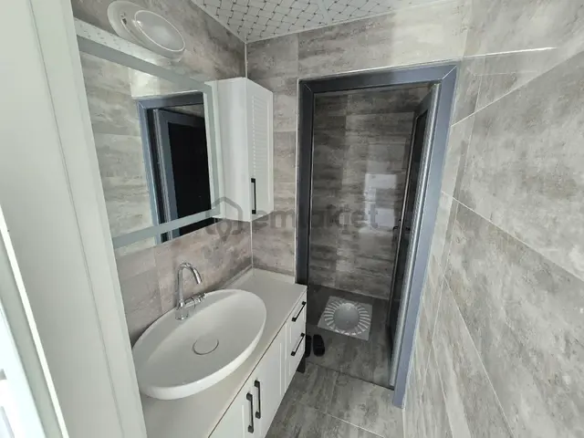 Karaköprü 35 Mt Son Göbeğin 300 Mt İlerisi 3+1 Lüx Daire **nur** 3