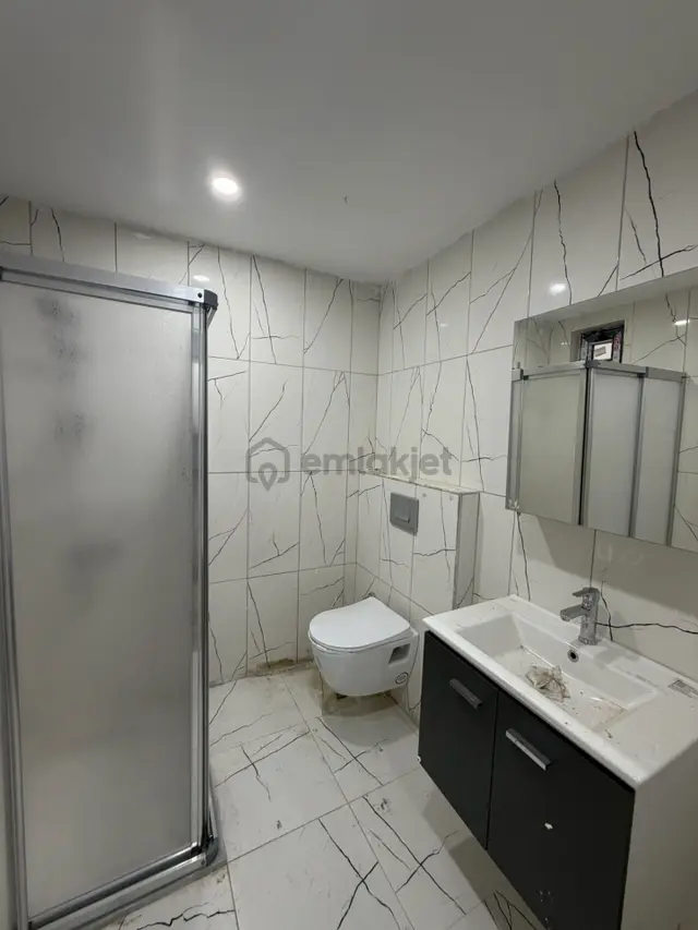 Tekirdağ Barbaros’ta Havuzlu Site İçinde Satılık 1+1 Lüks Daire | Otoparklı | Yatırımlık & Yazlık 3