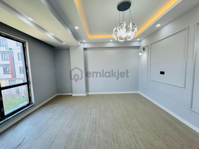 Güven'den Hastaneye Yakın Yerden Isıtmalı,k.cam Balkonlu 2+1 Ev 3