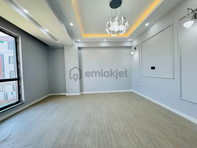 Güven'den Hastaneye Yakın Yerden Isıtmalı,k.cam Balkonlu 2+1 Ev 4