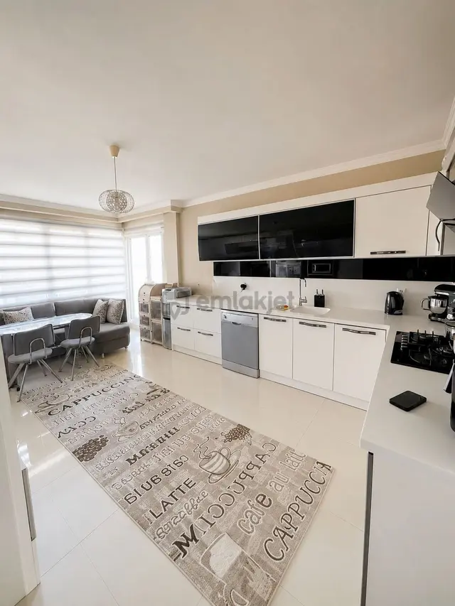 Hemdem Gayrimenkul'den Atakent'te Full+full Yapılı Arakatta 3+1 Satılık Daire 3