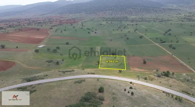 Akören Ağalar Mahallesinde 4.942 M² Müstakil Tapulu Tarla 4