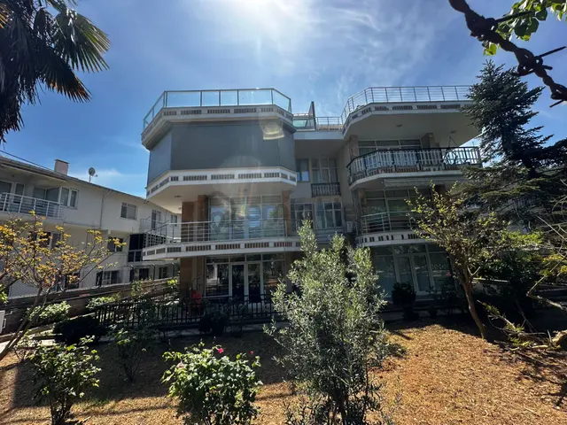 Heybeliadada Bahçeli Müstakil Aile Binasında Eşyalı 3+1 Kiralık 2
