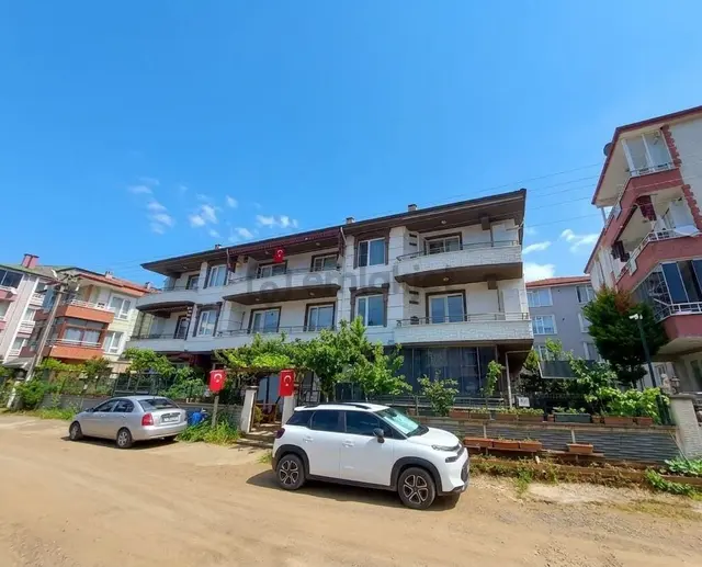 Karasu 32 Evlerde Denize 200m Arakat Kombi Petekli 2+1 Satılık 3