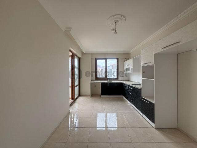 Trabzon Safir Sitesinde Satılık 4+1 Daire 1