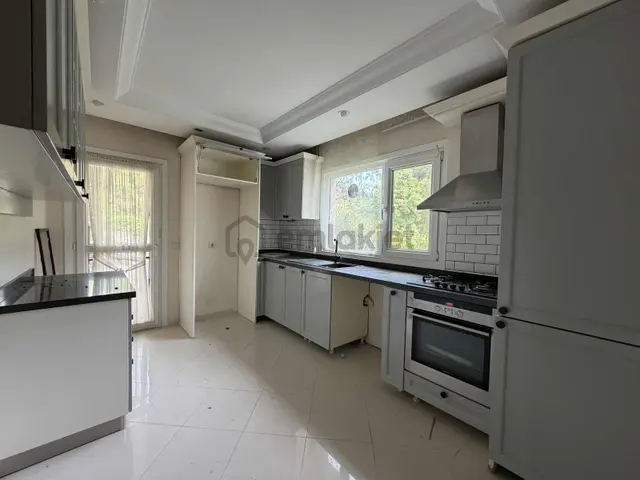 Florya Şenlikköy Kiralık 3+1 Ebeveyn Banyolu Giyinme Odalı 4