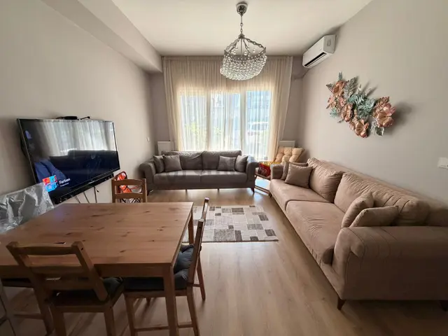 İzmir Yenitepe Sitesinde 1+1 Satılık Daire 2