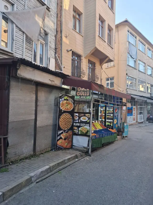 Devren Kiralık Market Fatih Cibali Mahallesinde Salihpaşa Caddesinde 160m2/2 Katlı Devren Kiralık 3