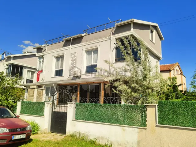 Yeniçiftlikte Geniş Caddeye Cephe Masrafsız Bahçeli Yazlık Villa 4