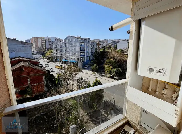 Almina'dan Geniş Metre Kareli Kiralık Daire 3