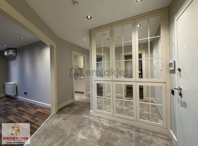 Meydan Halkalı Sitesi Ticari+konut B Blok Satılık 2+1 Daire Boş 2