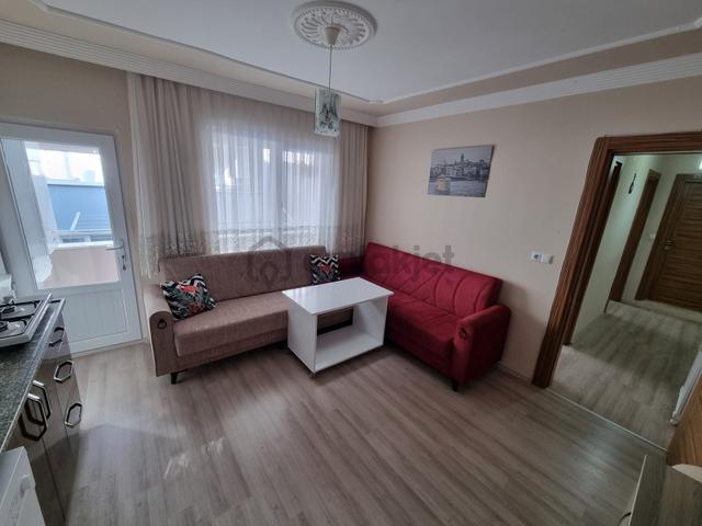 Karasu Yalı Mah.de Sahile Yakın Arakat Eşyalı 2+1 Daire 4