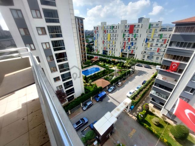 Ümraniye Necip Fazıl Mah.uzman Kent Sitesi Kıralık 3+1,daire 4