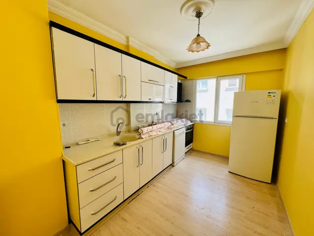 Didim Merkezde Masrafsız Hastane Ve Pazara Komşu 110 M2 Asansörlü 3+1 Ayrı Mutfak Kafa Daire 3