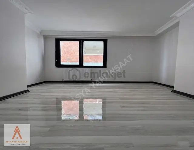Aydınlık Cephe Geniş M2 Giyinme Odalı Sıfır 3+1 Daire !! 3