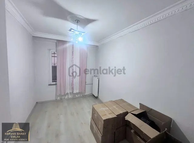Bahçeşehir Mobilyacılar Çarşı Karsısı Satılık Daire 1+1 85m2 1