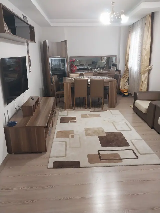 Yeni Lüx Ordu Caddesinde Yerden Isıtmalı Ekektrikli Panjurlu Kapalı Otoparklı Asansörlü 3