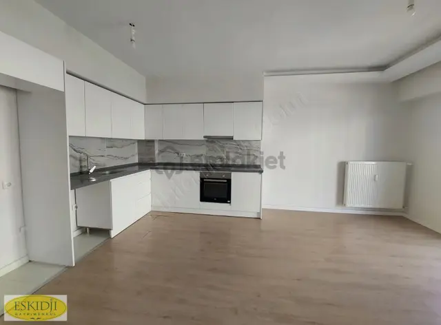 Hamidiye Mahallesi Geniş Teraslı Kiralık 1+1 Daire 2