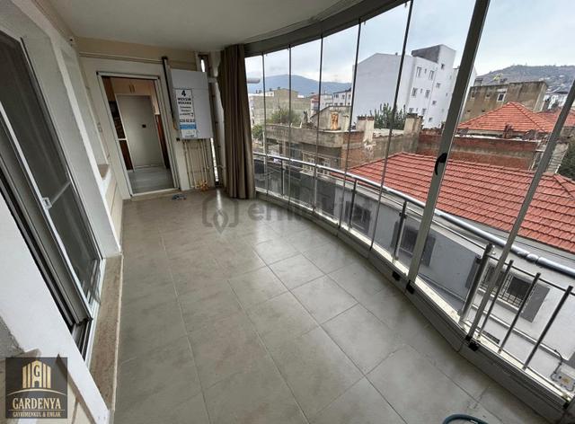 Çarşı Merkezde Geniş Daire 4