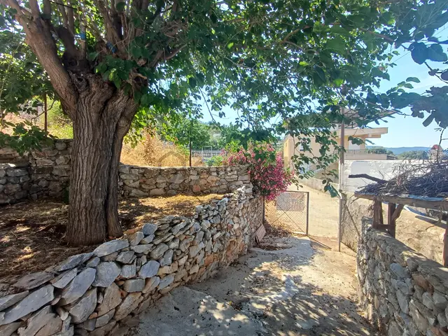 Kazıkli Mahallesinde Esyali Satilik 2+1 Köy Evi 3