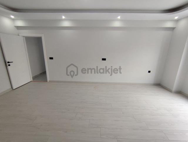 Remaxland'den İstasyon Mah. Havuzlu Sitede 2+1 Kiralık Sıfır Daire ( 96 M² ) 4