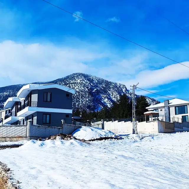 Kar Emlaktan Yenikonacık Kırıntı Mevkiinde 4500m2 Satılık Arsa 5