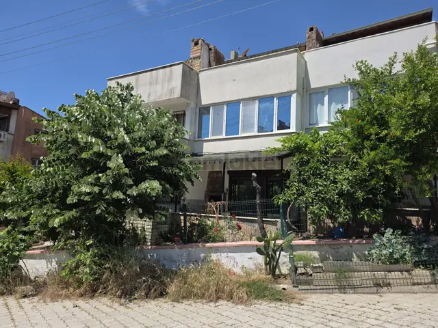 Altınoluk İlkbahar Dan Denize 150 Metre Bahçeli Fırsat İkiz Villa 5