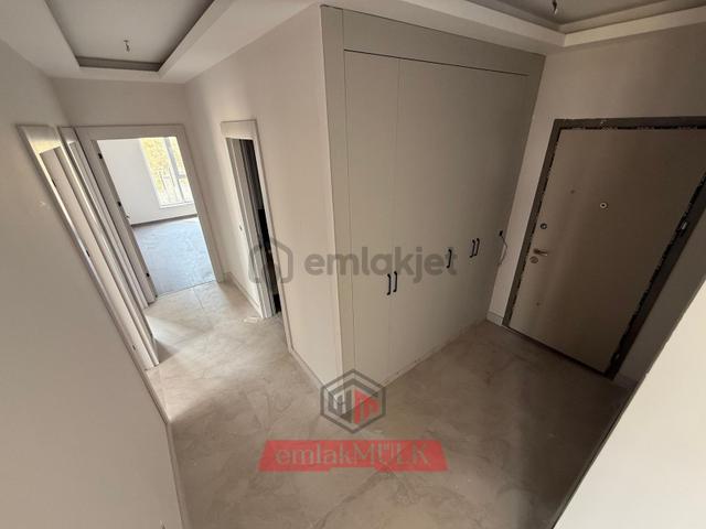 Emlak Mülk'ten Atayurt Mh 2 Bloklu Sitede Satılık 2+1 Daire 4