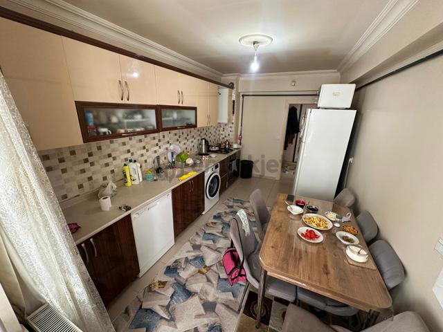 Karakaya Mahallesinde Cadde Yakını 4+1 Çift Banyolu Fırsat Daire 4