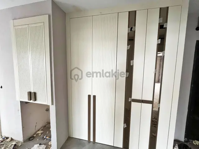 Karacaahmet'te Anayola Yakn Okul Çvr Az Katlı Y.ısıtma U.lüx 2+1 2