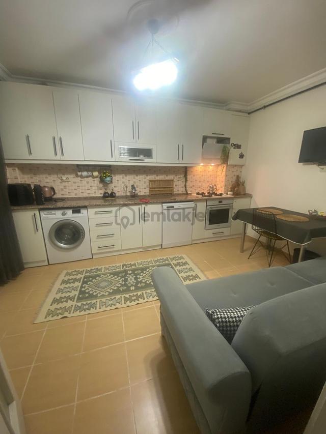 Demetten Geniş 2+1 Önü Açık Balkon Doğalgaz Arakat Satılık Daire 4