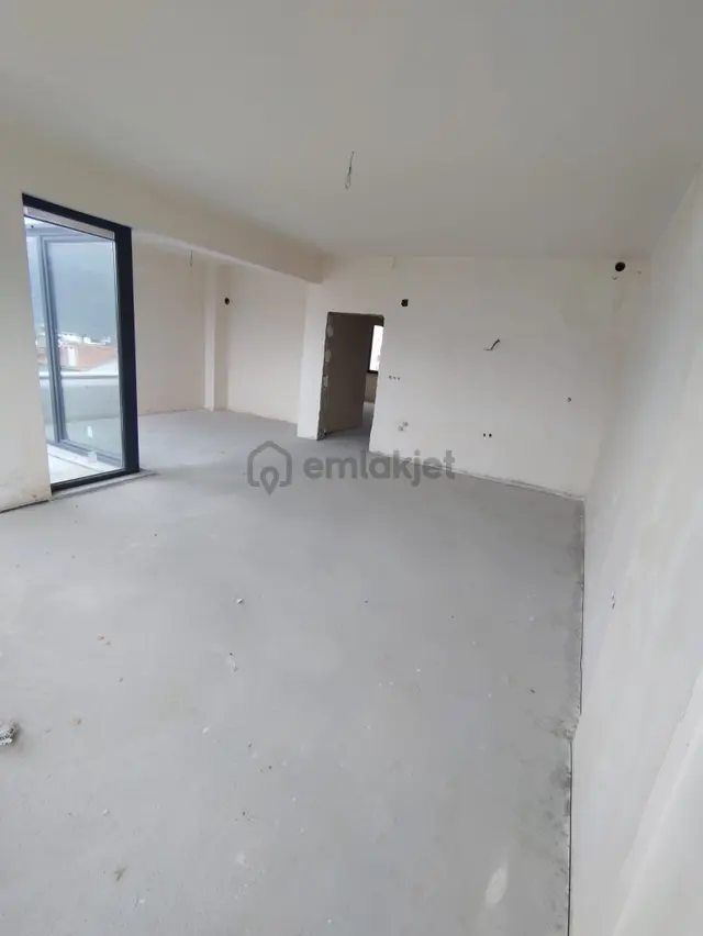🏷️ Gemlik Umurbey Girişinde Kiralık / Satılık 359 M² Prestijli Villa 3