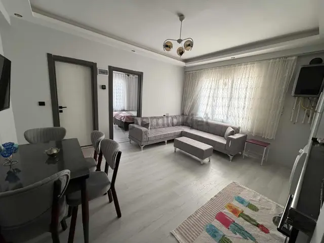 Umut Emlak'tan Şehir Merkezinde Satılık 1+1 Eşyalı Daire 2