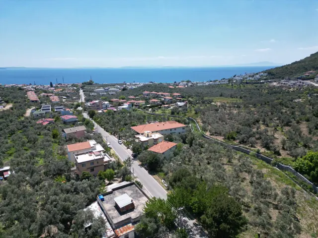Balıkesir Edremit Avcılar'da Satılık 800m2 Arsa İçinde Müstakil Ev