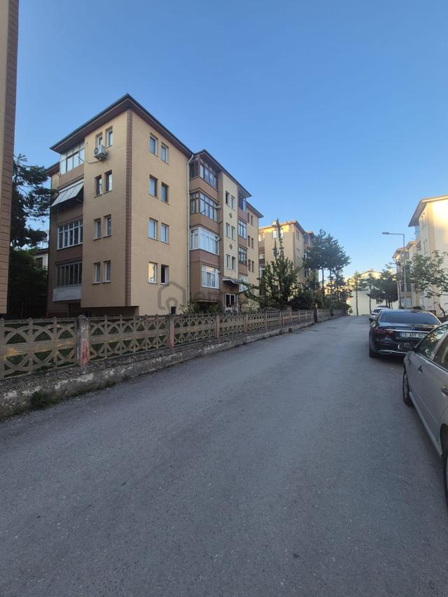 Safranbolu Yeni Mah. Şehir Merkezinde Satılık 3+1 Daire 4