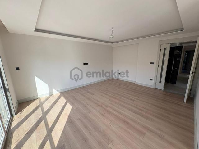 Çengelköy Zübeyde Hanım Caddesine 2. Bina 3+1 Sıfır Kiralık 5