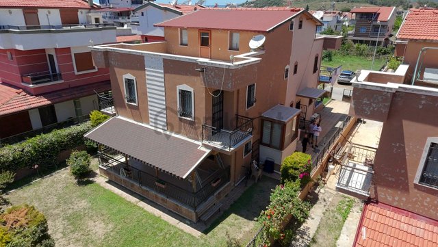 Rota Emlak'tan Gümüldürde Denize 70m Mesafede 3+1 Bahçeli Villa Rota Emlak'tan Gümüldürde Denize 70m Mesafede 3+1 Bahçeli Villa