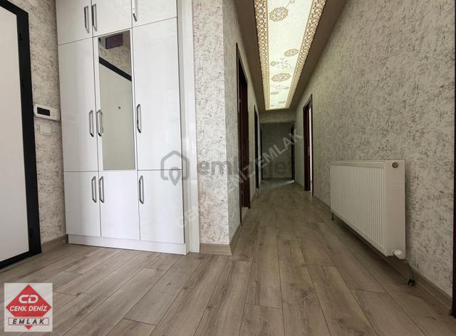 Sancaktepe'de Full Yapılı Yüksek Kredili Teras Balkonlu 4+1 3